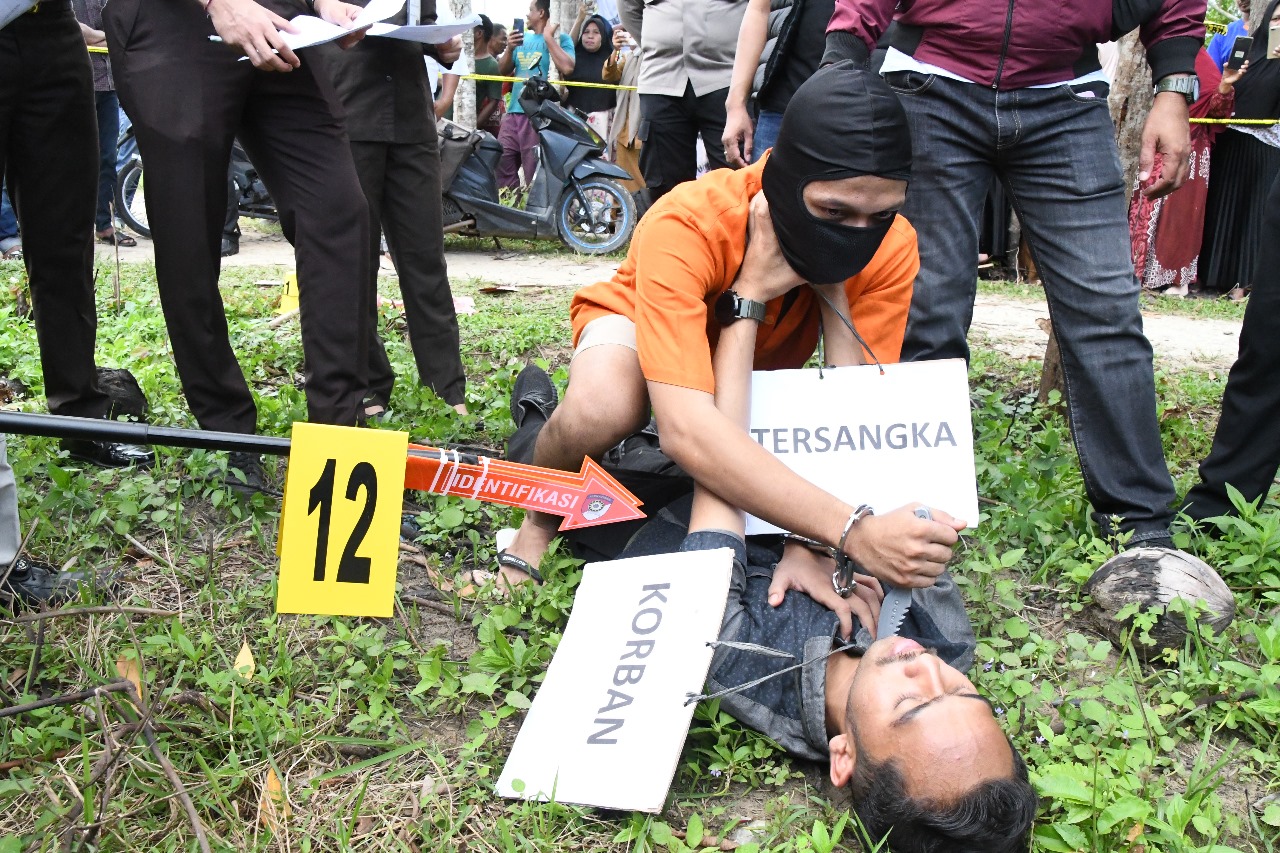 Polres Aceh Timur Gelar Rekontruksi Pembunuhan Pekerja Jasa Pengiriman Barang