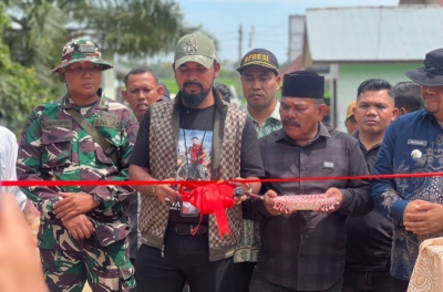 Bupati Al- Farlaky Resmikan Jembatan Bailey di Baroh Bugeng Nurussalam