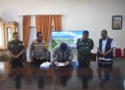 Bupati Ir. H. Tagore Abubakar  Menandatangani berita acara kesepakatan hasil pengkajian kebutuhan pasca bencana (JITUPASNA) dan R3P