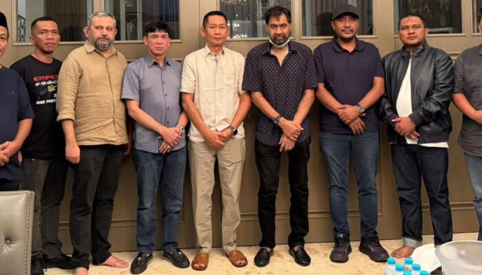 Muallem Kunjungi Korban Pengeroyokan Warga Aceh di Polda Metro Jaya