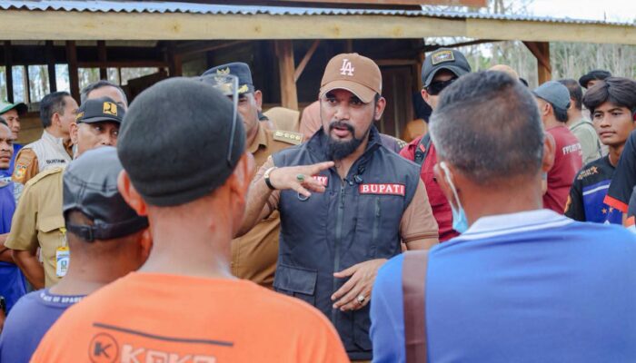 Pastikan Pemerataan Pendidikan, Bupati Al Farlaky Tinjau Lokasi Pembangunan SDN Sarah Gala