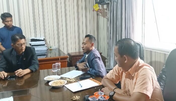 Luar Biasa, Ketua Komisi 3, Maulizar Zikri Pimpin RDP dan Tuntaskan Konflik di Puskesmas Karang Baru