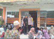 Polsek Seruway Efektif Giat Pam Penyaluran Jadup Korban Bencana di Kantor Pos