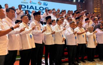 Hadiri HUT APKASI, Bupati Al-Farlaky Dorong Kolaborasi Antar-Daerah