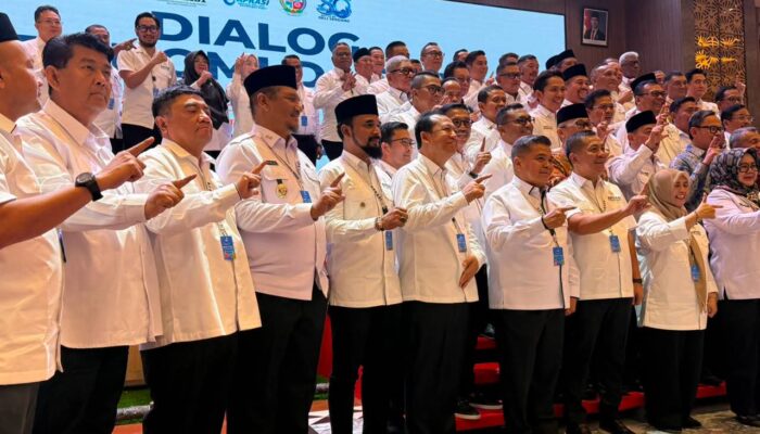 Hadiri HUT APKASI, Bupati Al-Farlaky Dorong Kolaborasi Antar-Daerah