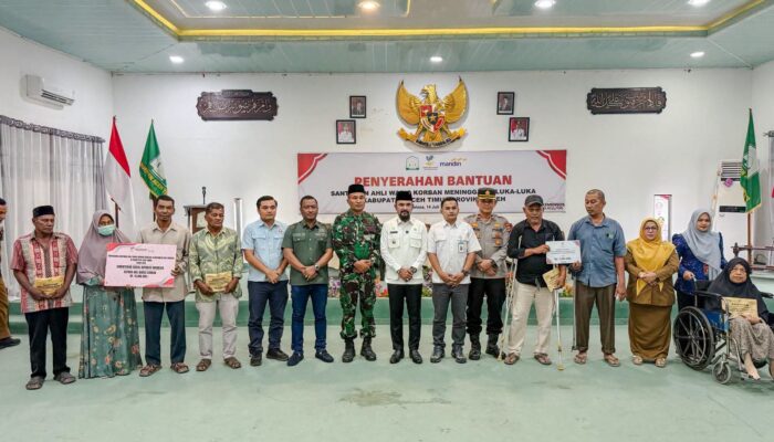 Bupati Al-Farlaky Salurkan Santunan Tahap III untuk Ahli Waris Korban Banjir