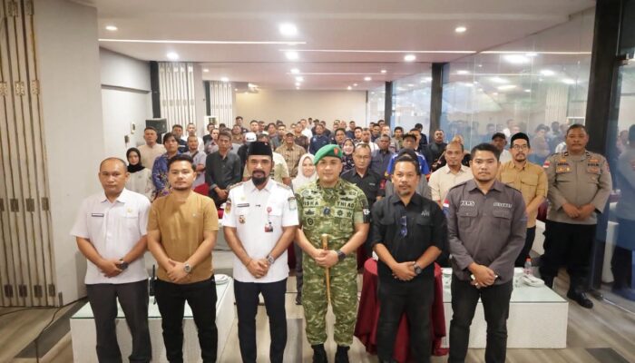 Bupati Al-Farlaky Sajikan Kritik Konstruktif Sebagai Evaluasi Kinerja Pemerintah Daerah