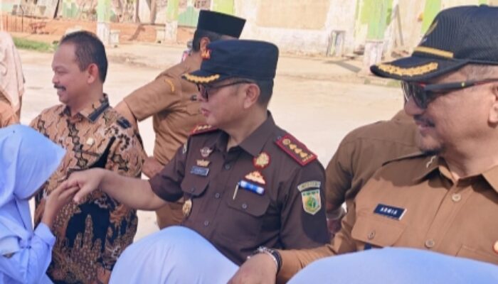 Ketua DPRK, Fadlon Hadiri MPLS Hari Pertama Bersama Bupati Armia Pahmi