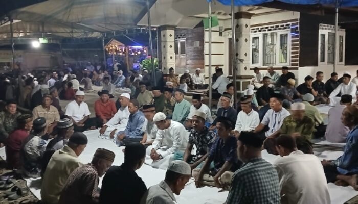Ustadz Thoiyib Isi Tausiyah Penting untuk Bekal Hidup Dunia dan Akhirat di Rumah Datok Syafi’i Tualang
