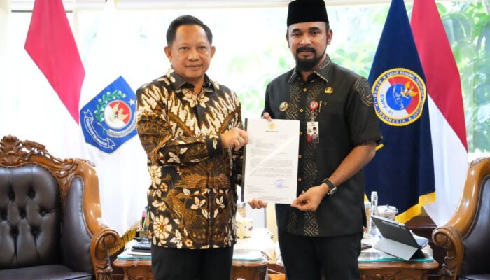 Bupati Al Farlaky Temui Mendagri Tito Karnavian Bahas Percepatan Penanganan Pascabanjir