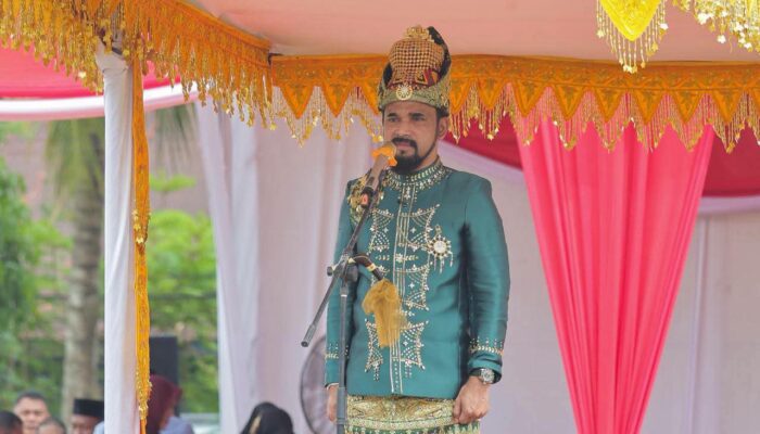 Peringati Hardikda 2026, Bupati Al-Farlaky Inisiasi Gerakan Guru Tanam 10.000 Pohon