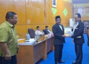Sekwan Rohim Saksikan Penyampaian Nota Keuangan Perubahan APBK 2026